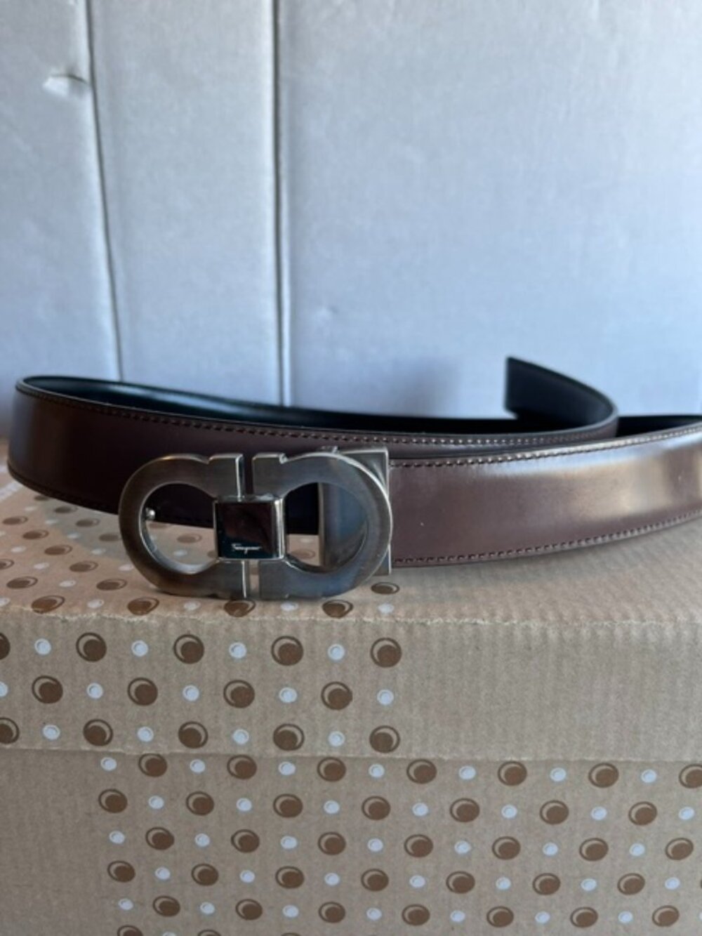 Ferragamo men’s reversible and adjustable Gancini belt.
